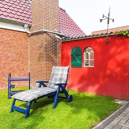 Drei Hasen Am Deich *